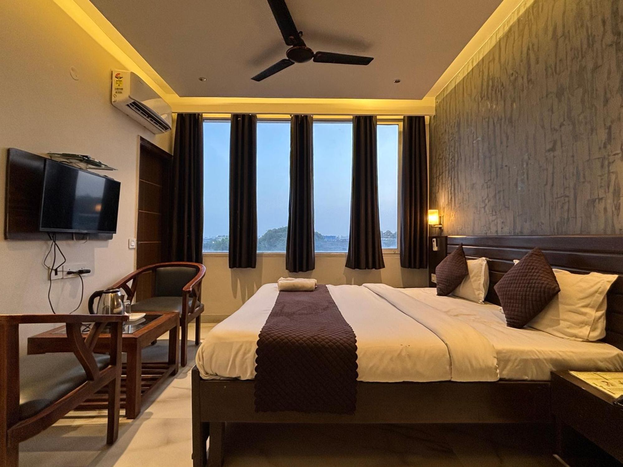 Hotel Casa Mohali ภายนอก รูปภาพ