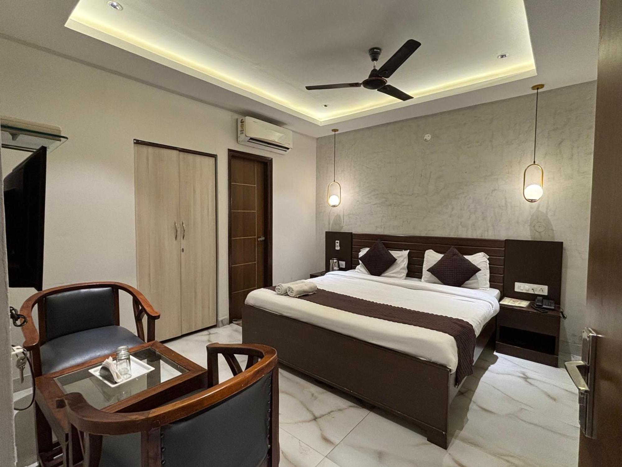 Hotel Casa Mohali ภายนอก รูปภาพ
